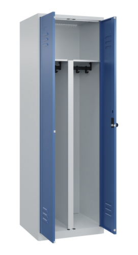 C+P Locker met zitbank Classic Plus voor scheiding van kleding, vakbreedte 300 mm  L