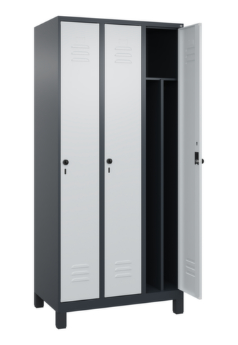 C+P Locker Classic Plus voor scheiding van kleding, vakbreedte 300 mm  L