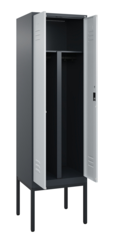 C+P Locker met zitbank Classic Plus voor scheiding van kleding, vakbreedte 300 mm  L