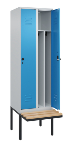 C+P Locker met zitbank Classic Plus voor scheiding van kleding, vakbreedte 300 mm  L