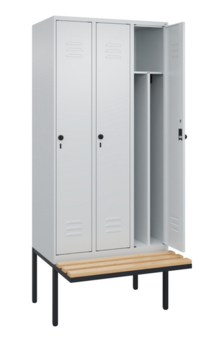 C+P Locker met zitbank Classic Plus voor scheiding van kleding, vakbreedte 300 mm  L