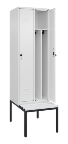 C+P Locker met zitbank Classic Plus voor scheiding van kleding, vakbreedte 300 mm  L