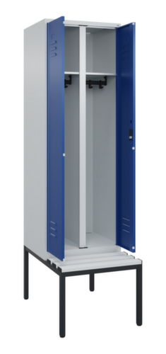 C+P Locker met zitbank Classic Plus voor scheiding van kleding, vakbreedte 300 mm  L