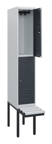 C+P dubbeldekse locker Classic Plus met bank, vakbreedte 300 mm  L