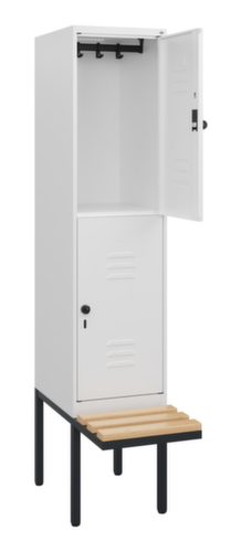 C+P dubbeldekse locker Classic Plus met bank, vakbreedte 400 mm  L