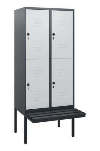 C+P dubbeldekse locker Classic Plus met bank, vakbreedte 400 mm