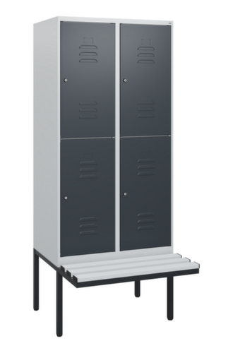 C+P dubbeldekse locker Classic Plus met bank, vakbreedte 400 mm