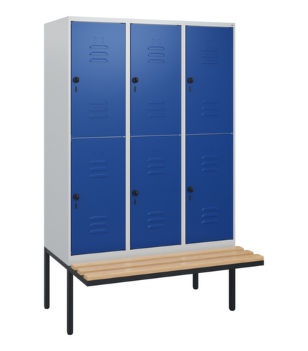 C+P dubbeldekse locker Classic Plus met bank, vakbreedte 400 mm