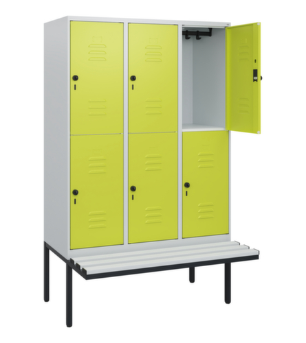 C+P dubbeldekse locker Classic Plus met bank, vakbreedte 400 mm  L