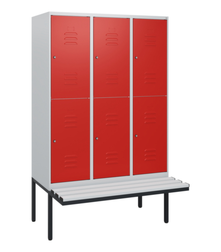 C+P dubbeldekse locker Classic Plus met bank, vakbreedte 400 mm