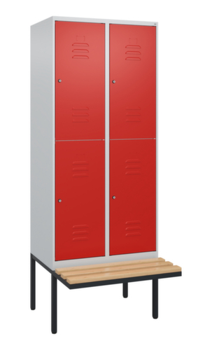 C+P dubbeldekse locker Classic Plus met bank, vakbreedte 400 mm