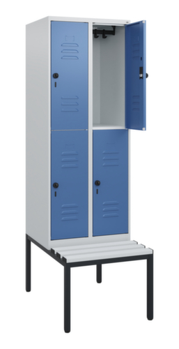 C+P dubbeldekse locker Classic Plus met bank, vakbreedte 300 mm  L