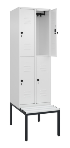 C+P dubbeldekse locker Classic Plus met bank, vakbreedte 300 mm  L