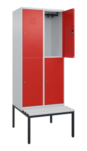 C+P dubbeldekse locker Classic Plus met bank, vakbreedte 400 mm  L