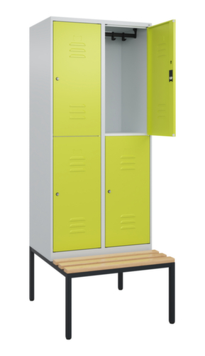 C+P dubbeldekse locker Classic Plus met bank, vakbreedte 400 mm  L