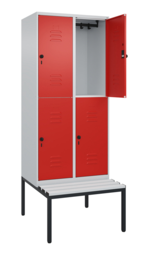 C+P dubbeldekse locker Classic Plus met bank, vakbreedte 400 mm  L