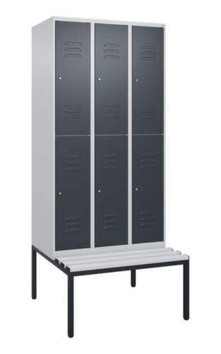 C+P dubbeldekse locker Classic Plus met bank, vakbreedte 300 mm