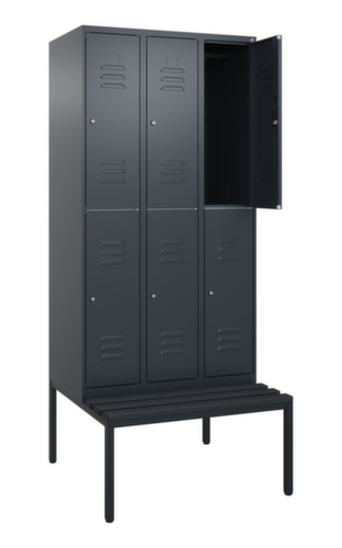 C+P dubbeldekse locker Classic Plus met bank, vakbreedte 300 mm  L