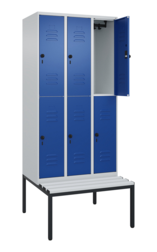 C+P dubbeldekse locker Classic Plus met bank, vakbreedte 300 mm  L