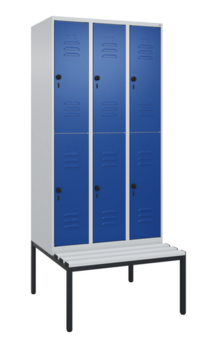 C+P dubbeldekse locker Classic Plus met bank, vakbreedte 300 mm