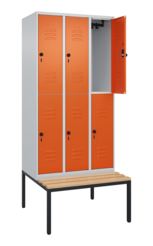 C+P dubbeldekse locker Classic Plus met bank, vakbreedte 300 mm  L