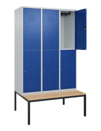 C+P dubbeldekse locker Classic Plus met bank, vakbreedte 400 mm  L