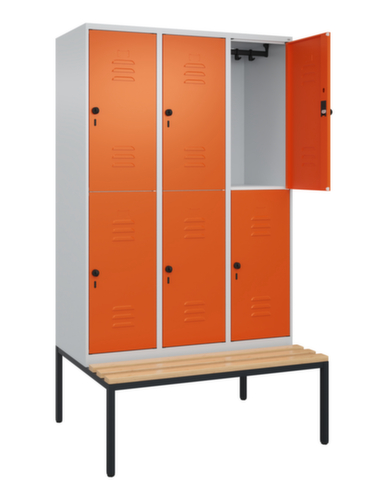 C+P dubbeldekse locker Classic Plus met bank, vakbreedte 400 mm  L