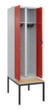 C+P Locker met zitbank Classic Plus voor scheiding van kleding, vakbreedte 300 mm  S