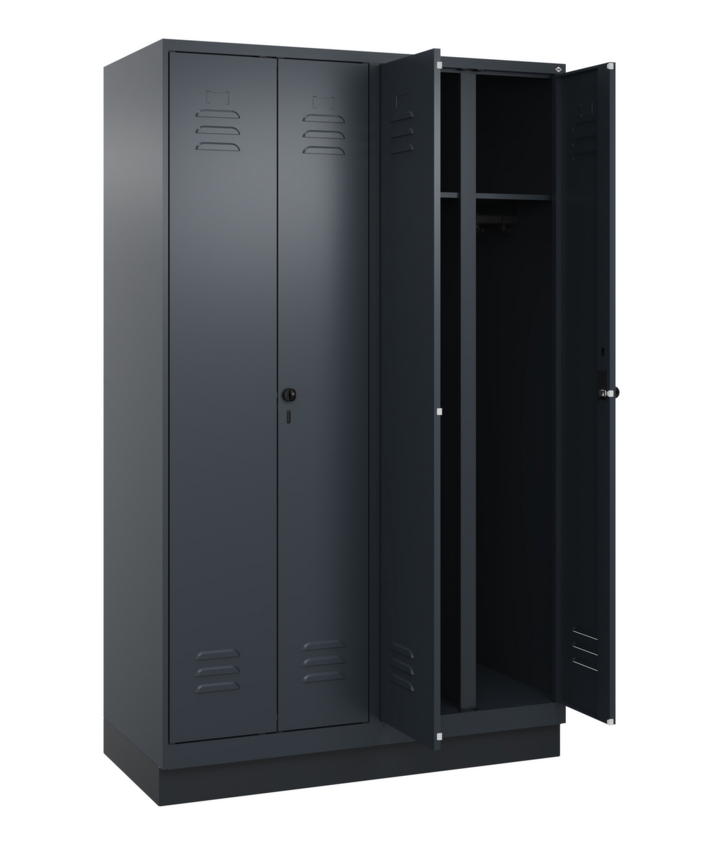 C+P Locker Classic Plus voor scheiding van kleding, vakbreedte 300 mm  ZOOM