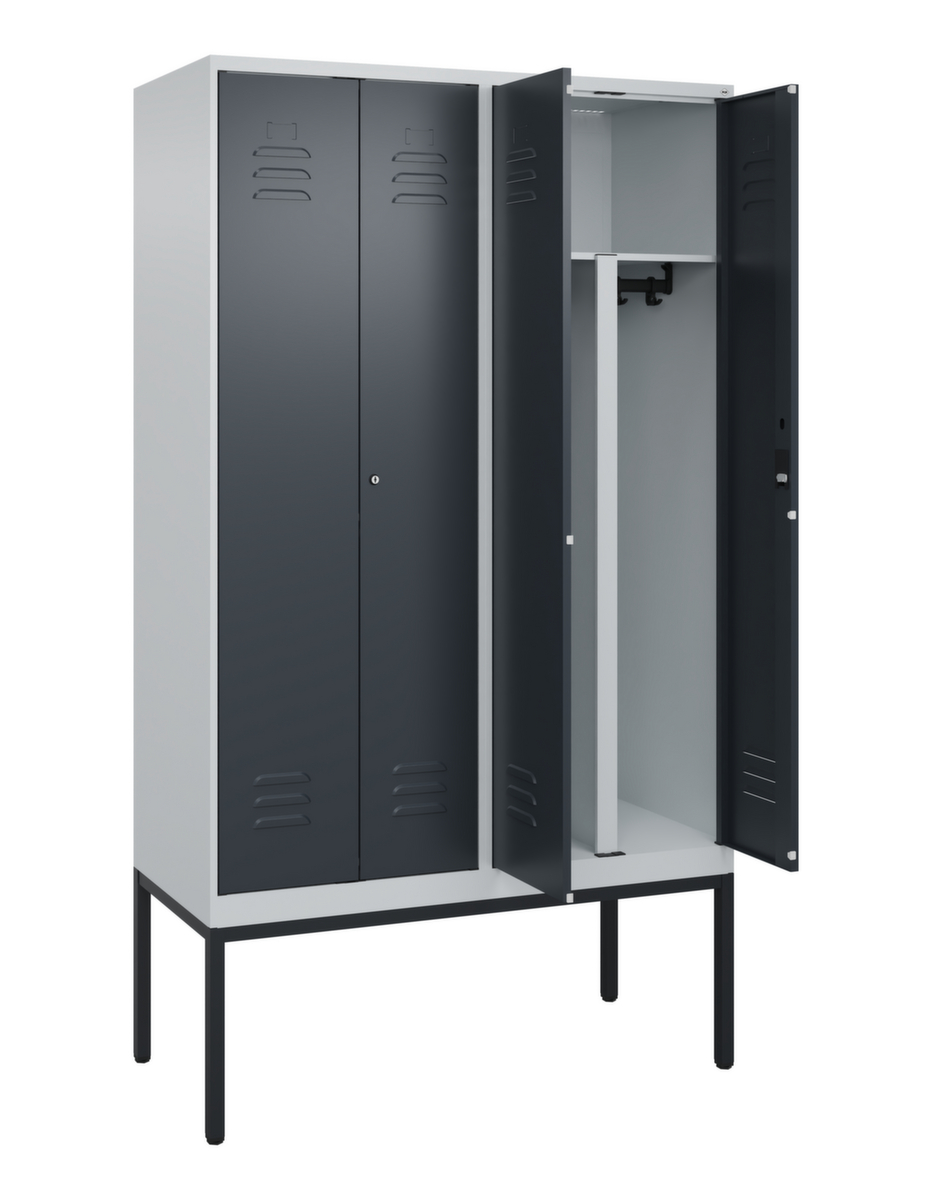 C+P Locker met zitbank Classic Plus voor scheiding van kleding, vakbreedte 300 mm  ZOOM