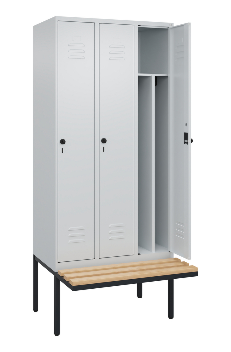 C+P Locker met zitbank Classic Plus voor scheiding van kleding, vakbreedte 300 mm  ZOOM