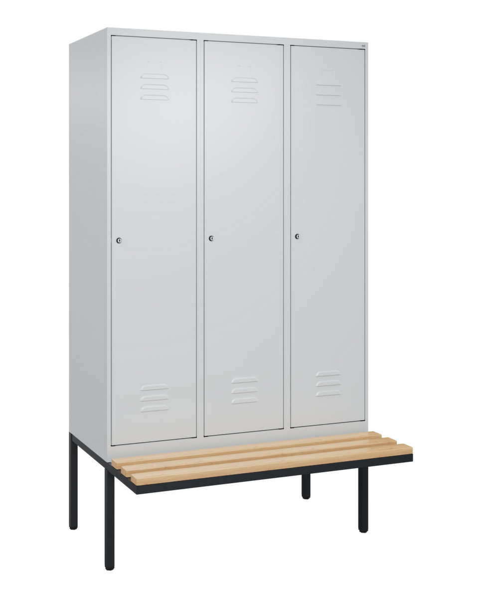 C+P Locker met zitbank Classic Plus voor scheiding van kleding, vakbreedte 400 mm