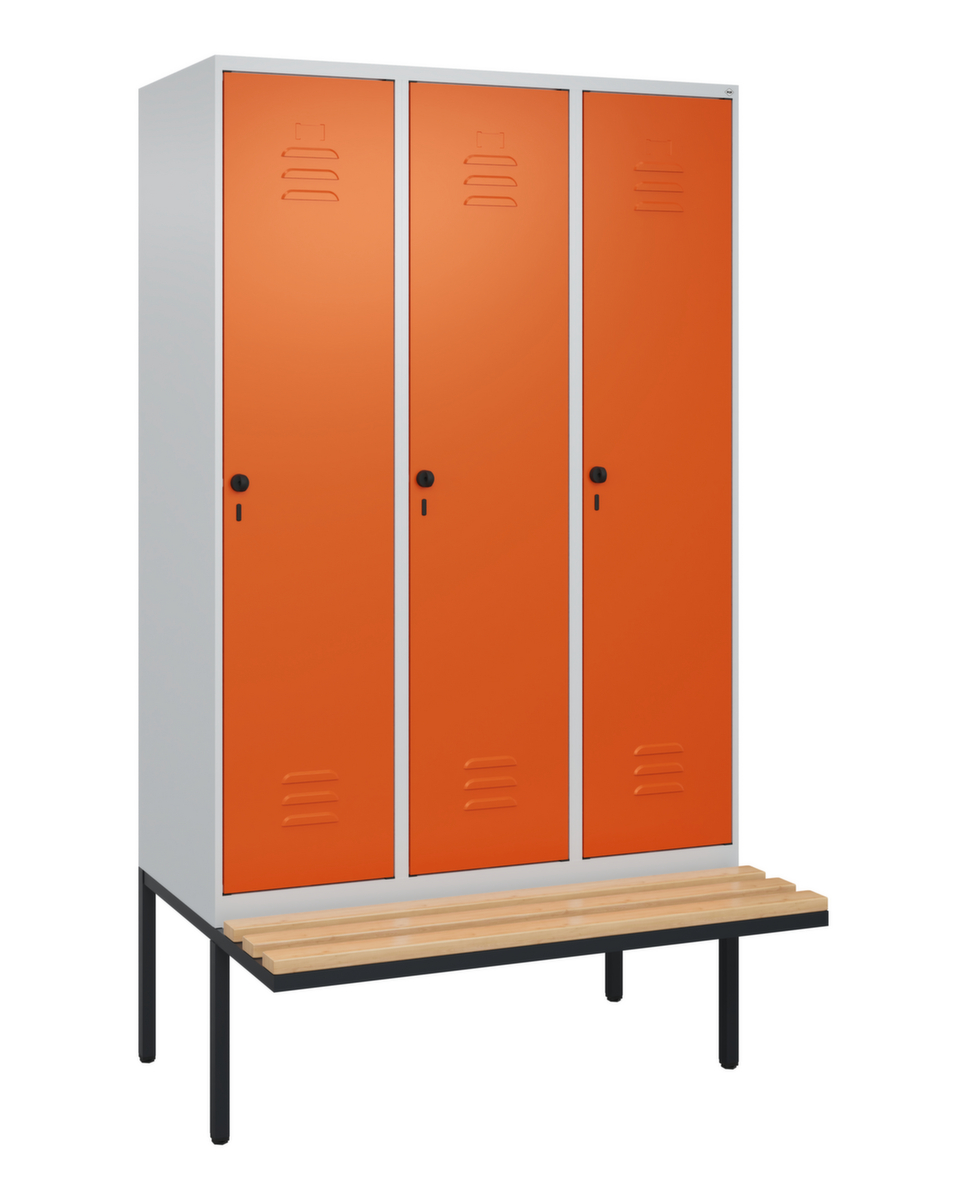 C+P Locker met zitbank Classic Plus voor scheiding van kleding, vakbreedte 400 mm