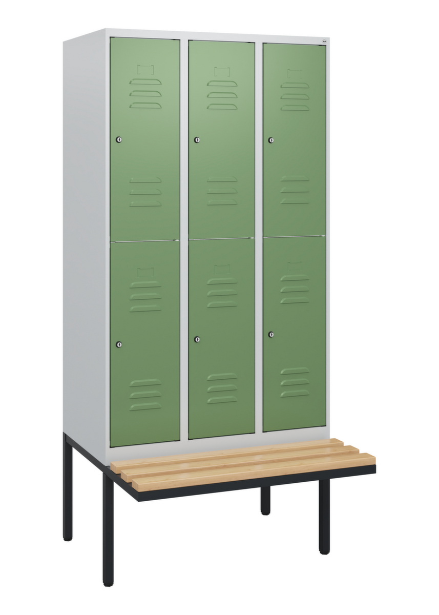 C+P dubbeldekse locker Classic Plus met bank, vakbreedte 300 mm