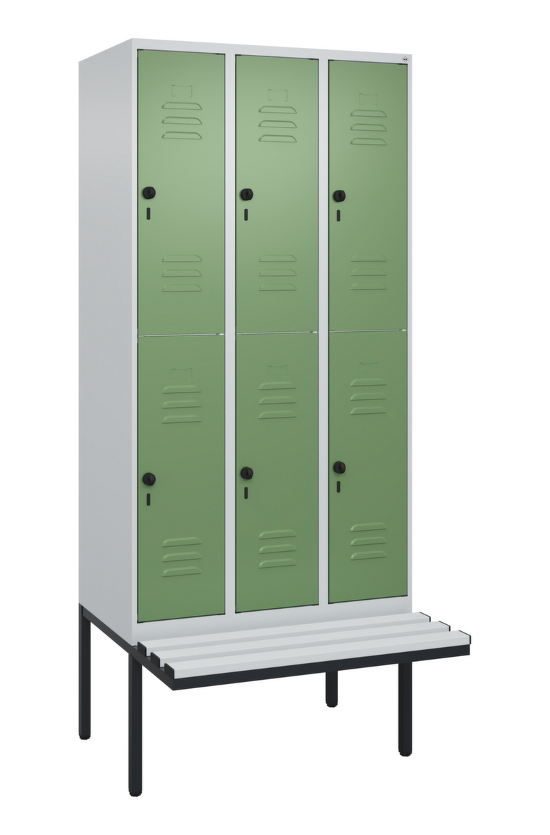 C+P dubbeldekse locker Classic Plus met bank, vakbreedte 300 mm